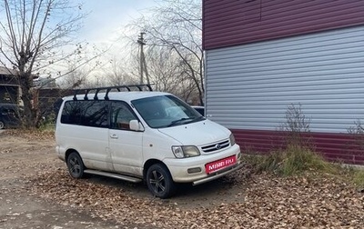 Toyota Noah III, 2001 год, 720 000 рублей, 1 фотография