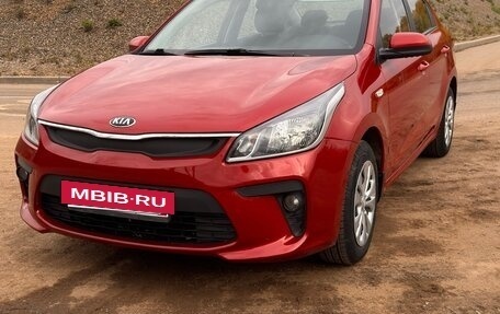 KIA Rio IV, 2019 год, 980 000 рублей, 2 фотография
