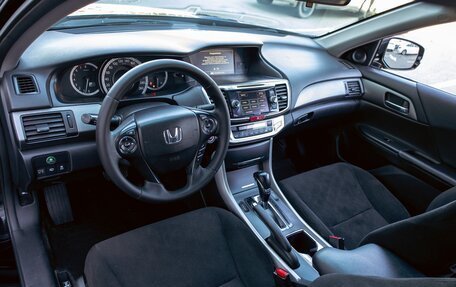 Honda Accord IX рестайлинг, 2013 год, 1 295 000 рублей, 13 фотография