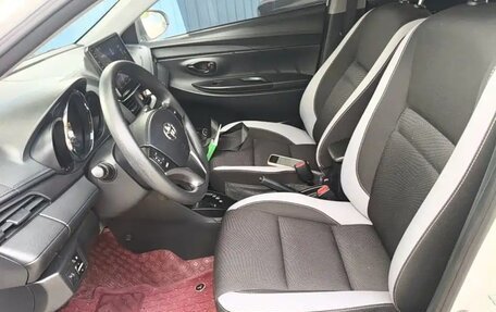 Toyota Yaris XP150 рестайлинг, 2022 год, 1 099 000 рублей, 6 фотография