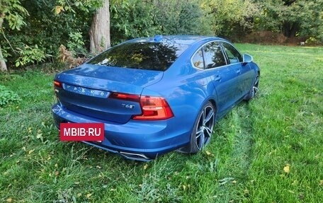 Volvo S90 II рестайлинг, 2017 год, 3 380 000 рублей, 5 фотография