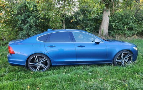 Volvo S90 II рестайлинг, 2017 год, 3 380 000 рублей, 6 фотография