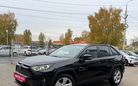 Toyota RAV4, 2020 год, 3 699 000 рублей, 3 фотография