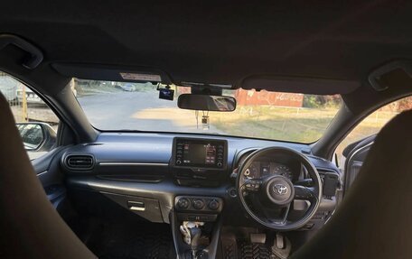 Toyota Yaris, 2021 год, 1 260 000 рублей, 4 фотография