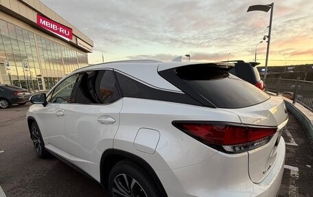 Lexus RX IV рестайлинг, 2020 год, 6 000 000 рублей, 3 фотография