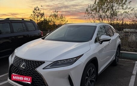 Lexus RX IV рестайлинг, 2020 год, 6 000 000 рублей, 4 фотография