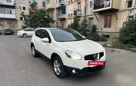 Nissan Qashqai, 2011 год, 845 000 рублей, 2 фотография