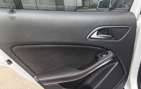 Mercedes-Benz GLA, 2018 год, 2 678 000 рублей, 15 фотография