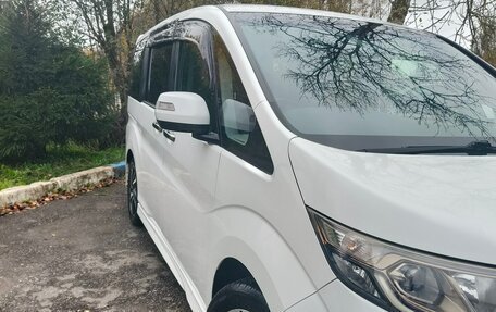 Honda Stepwgn IV, 2015 год, 1 799 000 рублей, 4 фотография