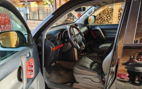Toyota Land Cruiser Prado 150 рестайлинг 2, 2010 год, 2 600 000 рублей, 7 фотография