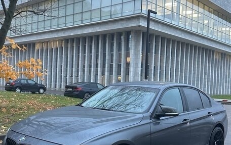 BMW 3 серия, 2018 год, 1 460 000 рублей, 2 фотография
