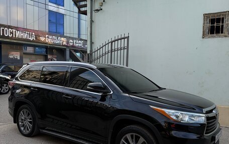 Toyota Highlander III, 2014 год, 2 320 000 рублей, 3 фотография