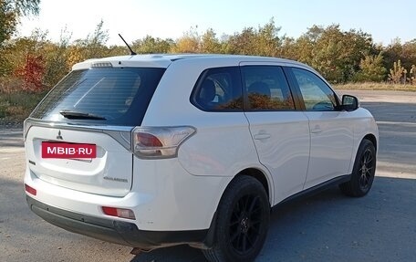 Mitsubishi Outlander III рестайлинг 3, 2012 год, 1 120 000 рублей, 3 фотография