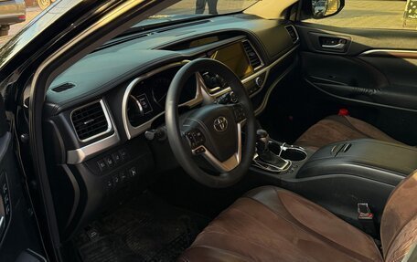 Toyota Highlander III, 2014 год, 2 320 000 рублей, 9 фотография