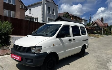 Toyota Lite Ace IV, 2005 год, 650 000 рублей, 2 фотография