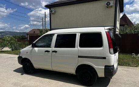 Toyota Lite Ace IV, 2005 год, 650 000 рублей, 14 фотография