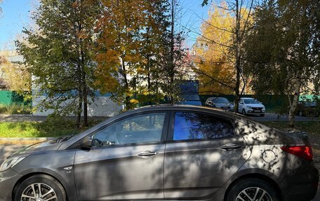 Hyundai Solaris II рестайлинг, 2011 год, 550 000 рублей, 8 фотография