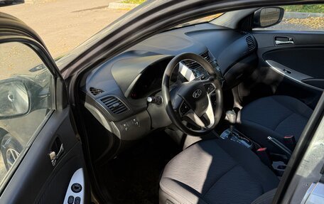 Hyundai Solaris II рестайлинг, 2011 год, 550 000 рублей, 9 фотография