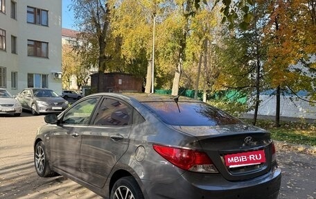 Hyundai Solaris II рестайлинг, 2011 год, 550 000 рублей, 4 фотография