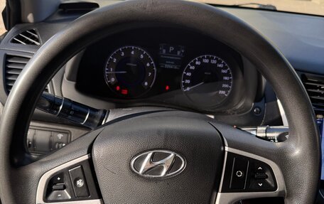 Hyundai Solaris II рестайлинг, 2011 год, 550 000 рублей, 12 фотография