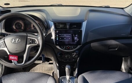 Hyundai Solaris II рестайлинг, 2011 год, 550 000 рублей, 11 фотография