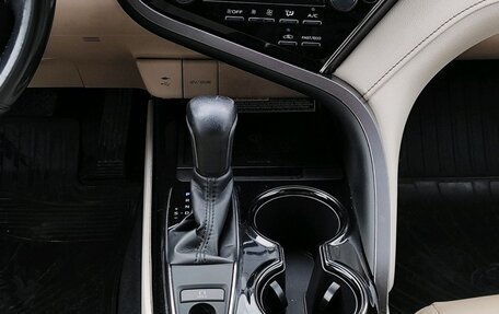 Toyota Camry, 2019 год, 2 349 000 рублей, 9 фотография