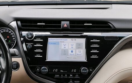 Toyota Camry, 2019 год, 2 349 000 рублей, 10 фотография