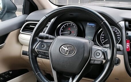 Toyota Camry, 2019 год, 2 349 000 рублей, 8 фотография