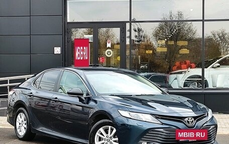 Toyota Camry, 2019 год, 2 349 000 рублей, 3 фотография