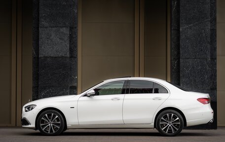 Mercedes-Benz E-Класс, 2021 год, 4 400 000 рублей, 13 фотография