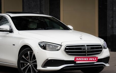 Mercedes-Benz E-Класс, 2021 год, 4 400 000 рублей, 8 фотография