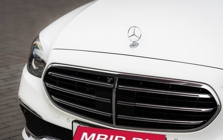 Mercedes-Benz E-Класс, 2021 год, 4 400 000 рублей, 3 фотография