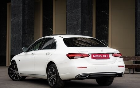 Mercedes-Benz E-Класс, 2021 год, 4 400 000 рублей, 11 фотография