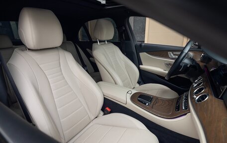 Mercedes-Benz E-Класс, 2021 год, 4 400 000 рублей, 19 фотография