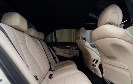 Mercedes-Benz E-Класс, 2021 год, 4 400 000 рублей, 22 фотография