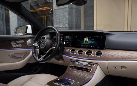 Mercedes-Benz E-Класс, 2021 год, 4 400 000 рублей, 32 фотография