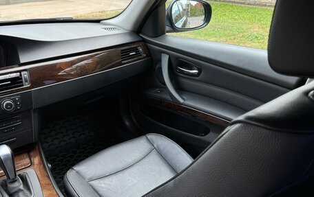BMW 3 серия, 2011 год, 1 300 000 рублей, 14 фотография
