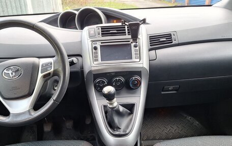 Toyota Verso I, 2012 год, 1 150 000 рублей, 6 фотография