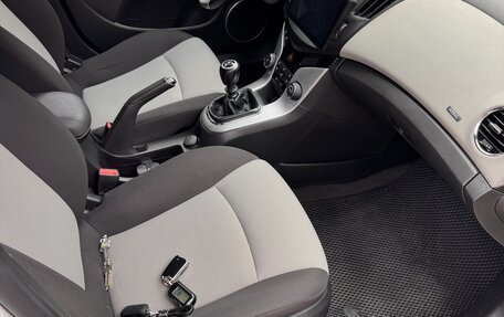 Chevrolet Cruze II, 2014 год, 890 000 рублей, 16 фотография