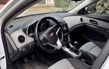 Chevrolet Cruze II, 2014 год, 890 000 рублей, 13 фотография