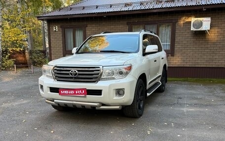 Toyota Land Cruiser 200, 2014 год, 4 299 999 рублей, 1 фотография