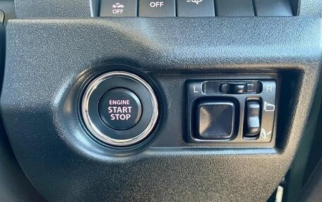 Suzuki Jimny, 2023 год, 1 215 000 рублей, 13 фотография