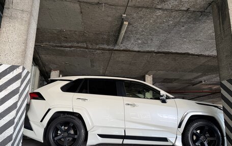 Toyota RAV4, 2019 год, 3 500 000 рублей, 5 фотография