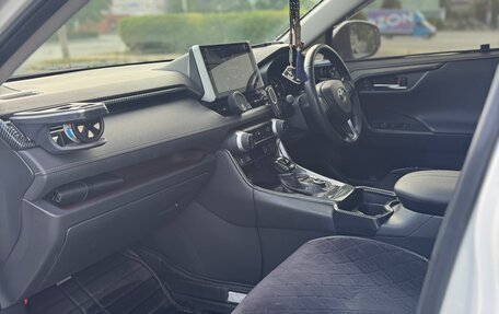 Toyota RAV4, 2019 год, 3 500 000 рублей, 17 фотография