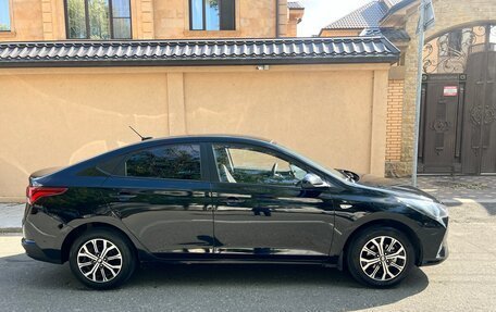 Hyundai Solaris II рестайлинг, 2021 год, 1 330 000 рублей, 3 фотография