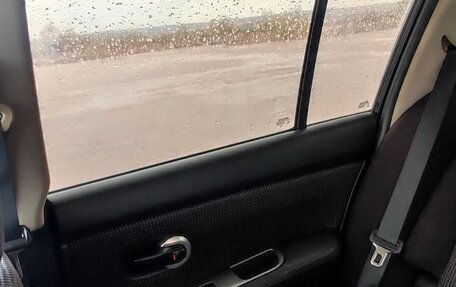 Nissan Tiida, 2011 год, 720 000 рублей, 36 фотография