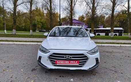 Hyundai Elantra VI рестайлинг, 2017 год, 790 000 рублей, 2 фотография