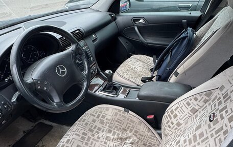 Mercedes-Benz C-Класс, 2006 год, 800 000 рублей, 7 фотография