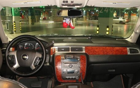 Chevrolet Tahoe III, 2011 год, 2 000 000 рублей, 17 фотография