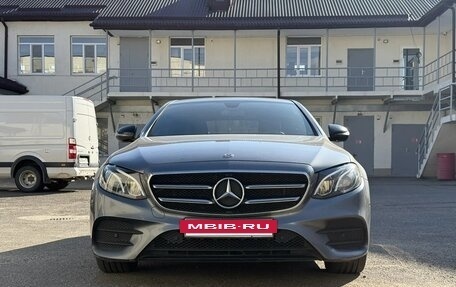 Mercedes-Benz E-Класс, 2018 год, 2 950 000 рублей, 4 фотография